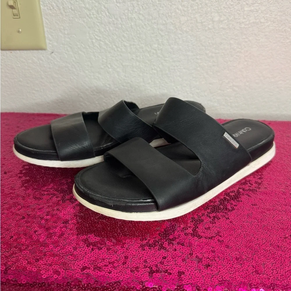 2/for $20 🪩 CALVIN KLEIN Black Leather Slide Flat Slip-On Sandals (Women’s 8)